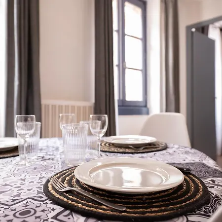 Charming 2-room Apartment, Place De La Bourse * Toulouse