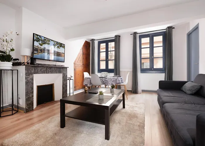 Charming 2-room Apartment, Place De La Bourse * トゥールーズ
