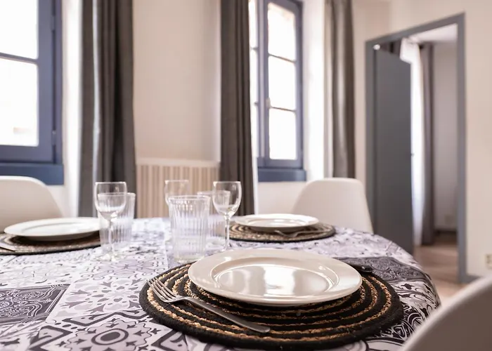 Charming 2-room Apartment, Place De La Bourse * Toulouse