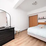 Apartman Charming 2-room Apartment, Place De La Bourse