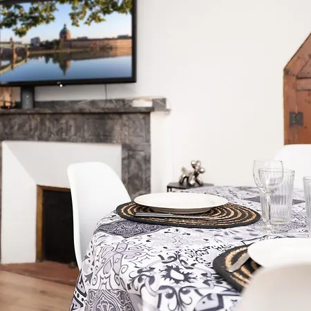 Charming 2-room Apartment, Place De La Bourse Appartement *